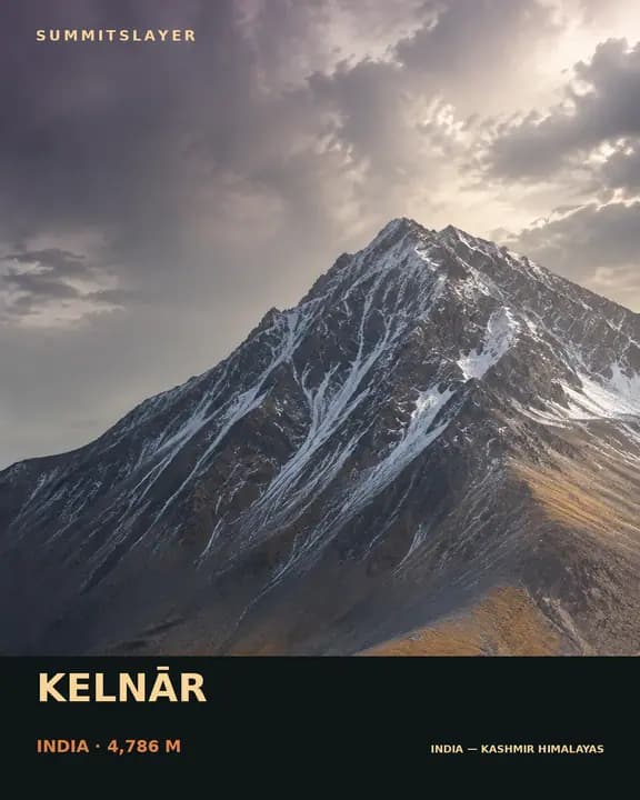 Kelnār T-shirt mockup